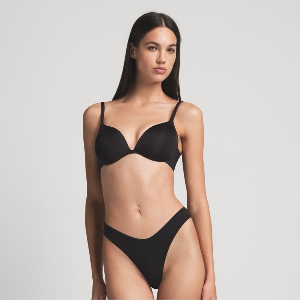 Skims- Ultimate Teardrop Push-Up Bra, Onyx